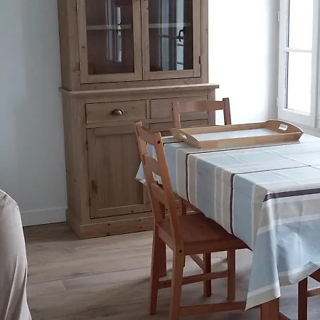 2 Pieces Au Coeur De La Rochelle, Ideal Pour 2 Personnes - Fr-1-551-33 * Λα Ροσέλ