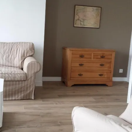 2 Pieces Au Coeur De La Rochelle, Ideal Pour 2 Personnes - Fr-1-551-33 *