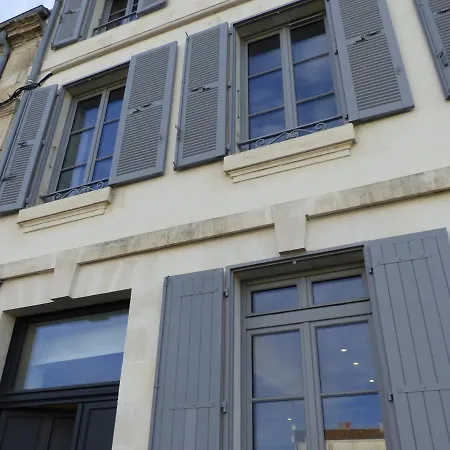 2 Pieces Au Coeur De La Rochelle, Ideal Pour 2 Personnes - Fr-1-551-33
